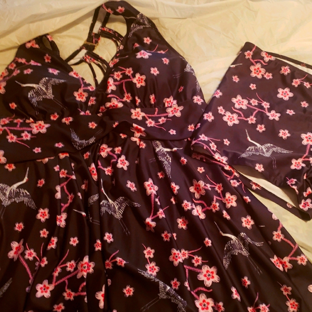Floral print 2 piece swimsuit Size 1x